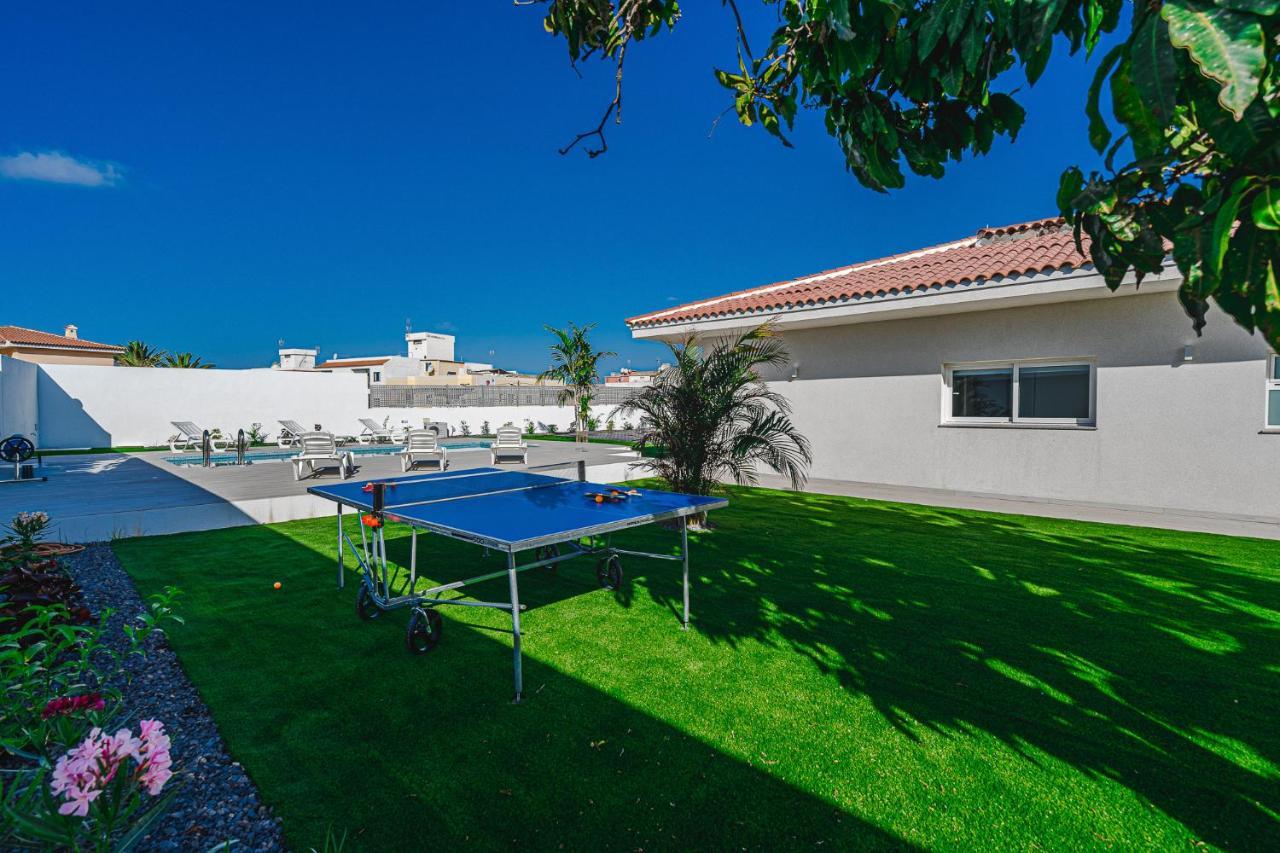 303 VILLA CASA JARDIN con piscina y gran jardín Costa Adeje (Tenerife) Exterior foto